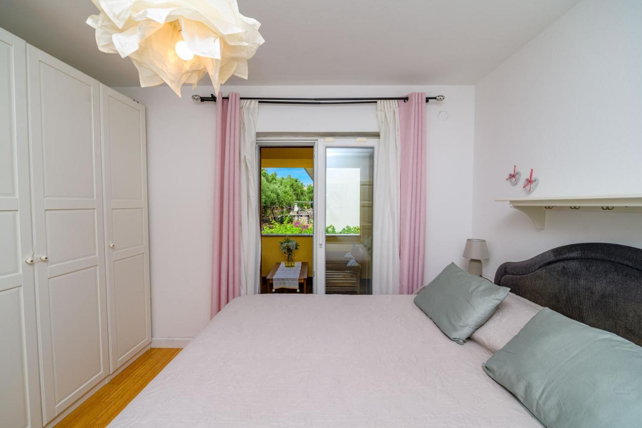 Apartman House Rosa *