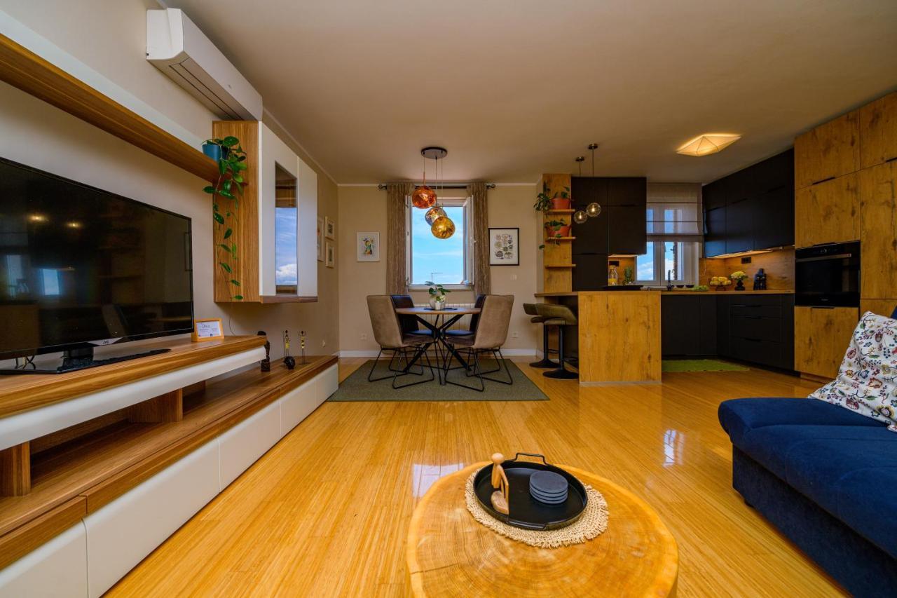 House Rosa Apartman *